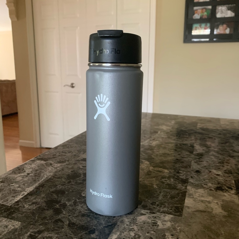 🤍 GREY HYDROFLASK 20 OZ COFFEE MUG
